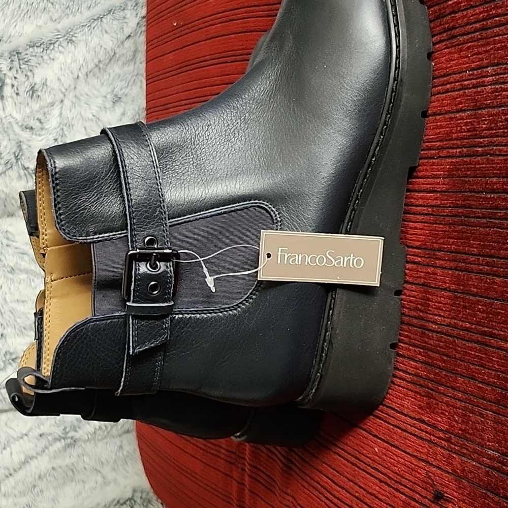 Shoes - Picture 4 of 6
